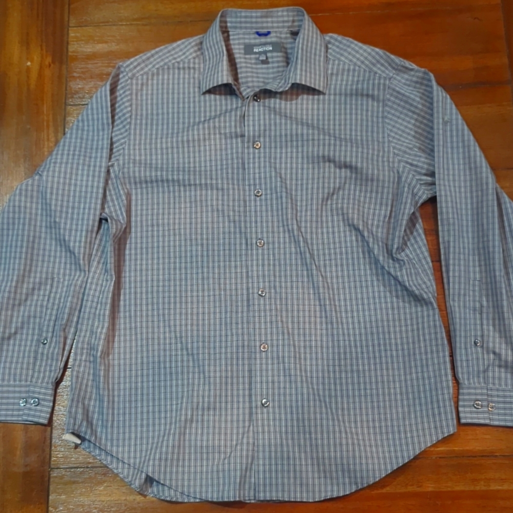 Kenneth Cole Reaction button up